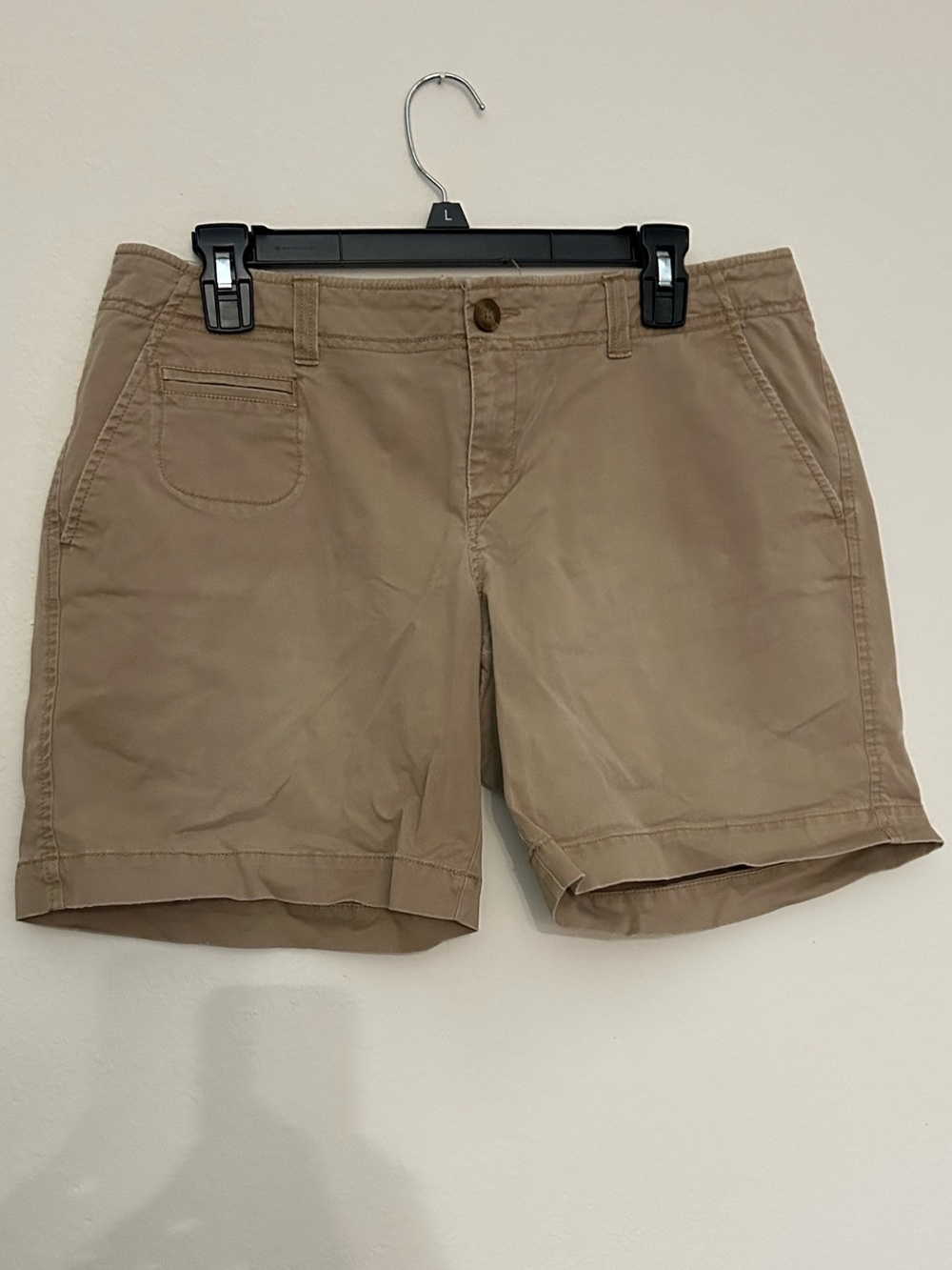 Short khaki shorts